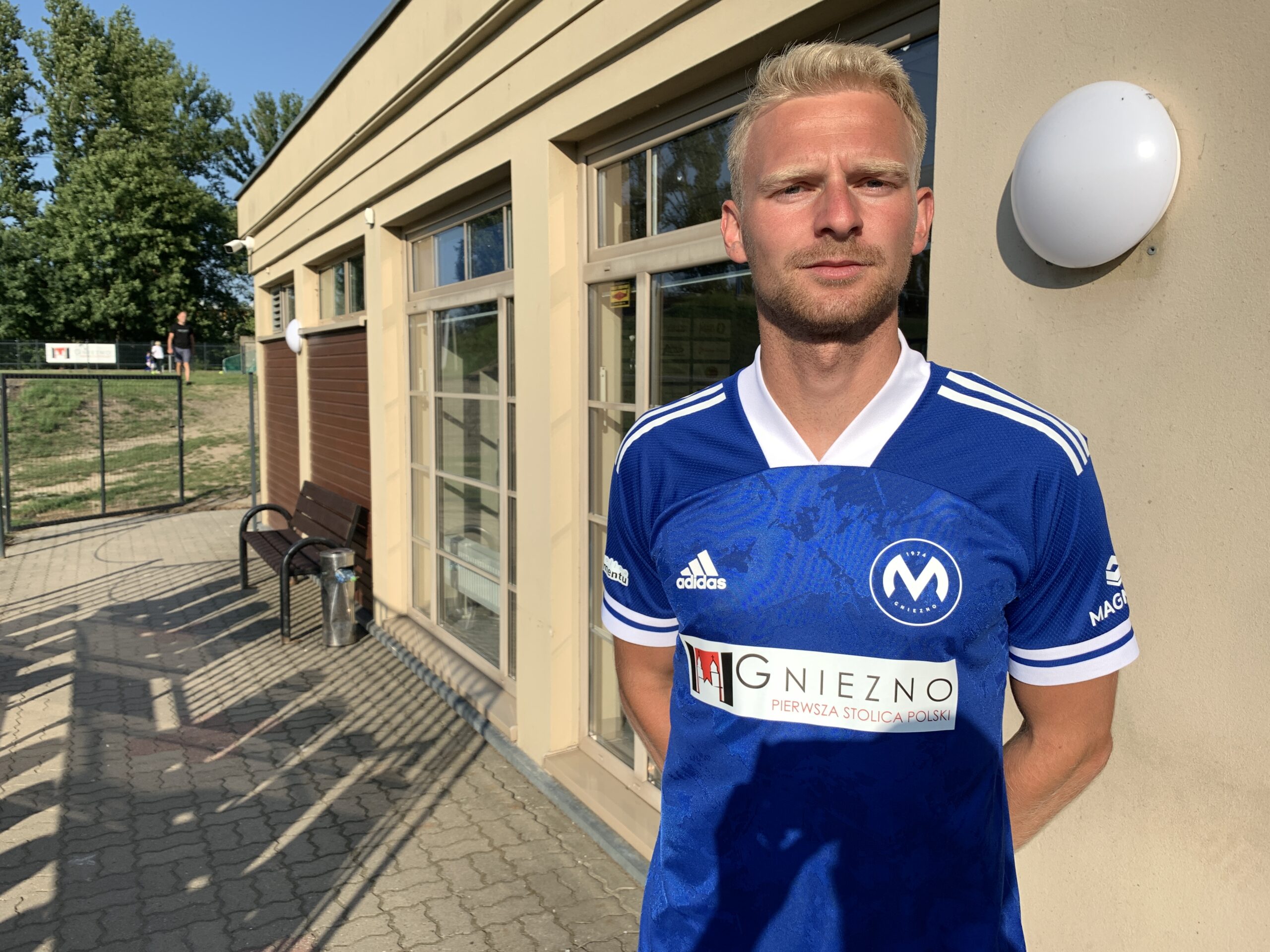 01167678-1BAC-43D1-A750-7219163576F1