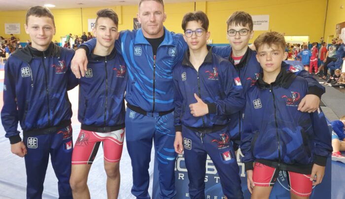 Dobra forma zapaśników Husarza