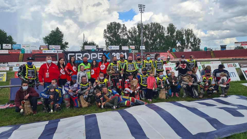 189805461_1486215575056683_3568093312855334951_n