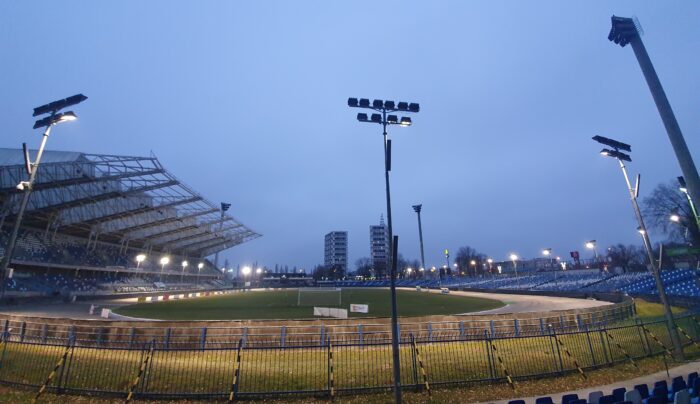 Pierwszy żużlowy klub ogłasza zniżkę dla zaszczepionych