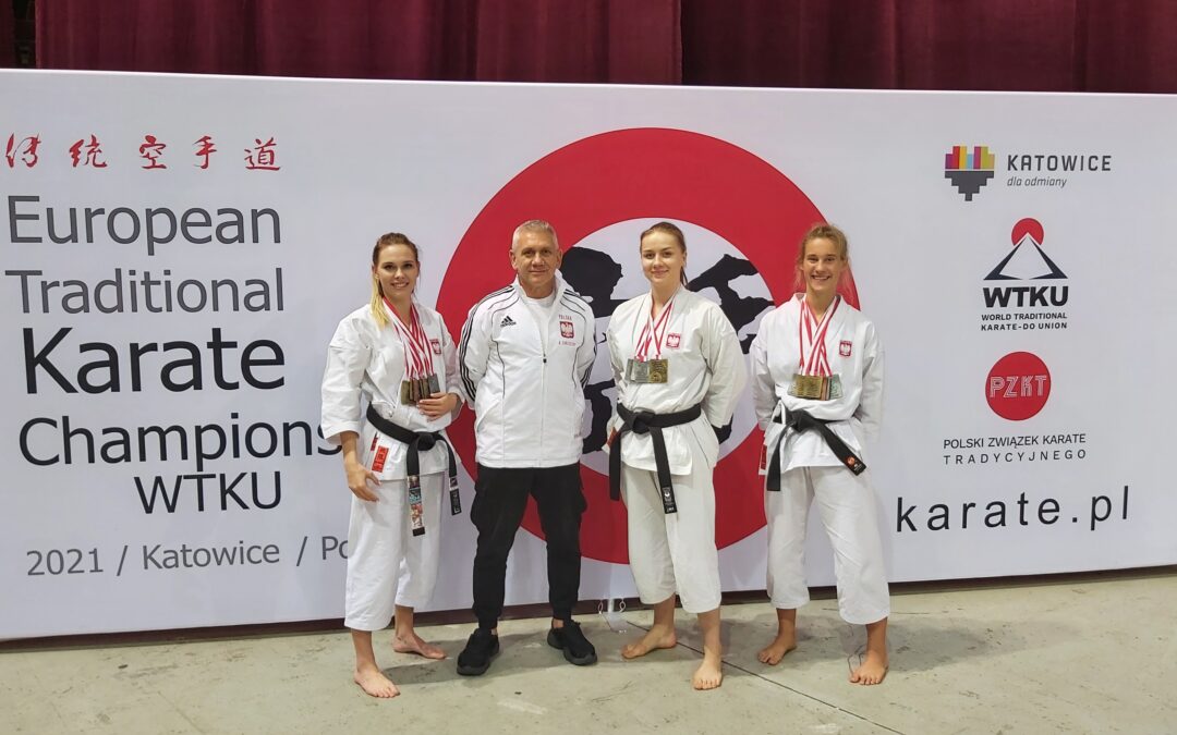 Grad medali naszych karateczek