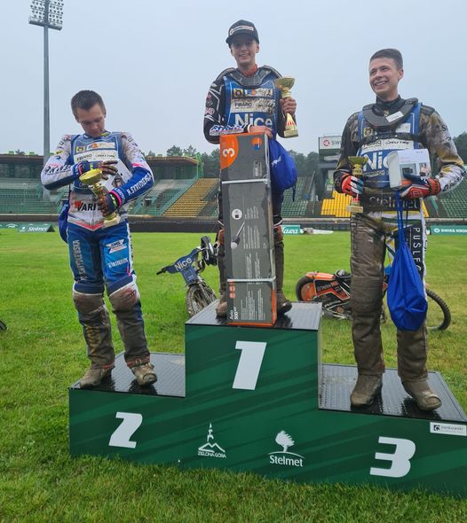 Jabłoński wygrywa zawody Nice Cup