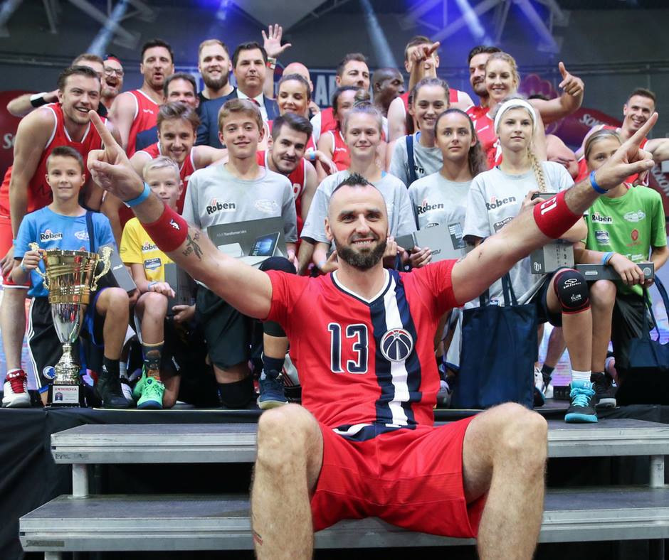 26195889_1583669448414384_5529773495229443509_n