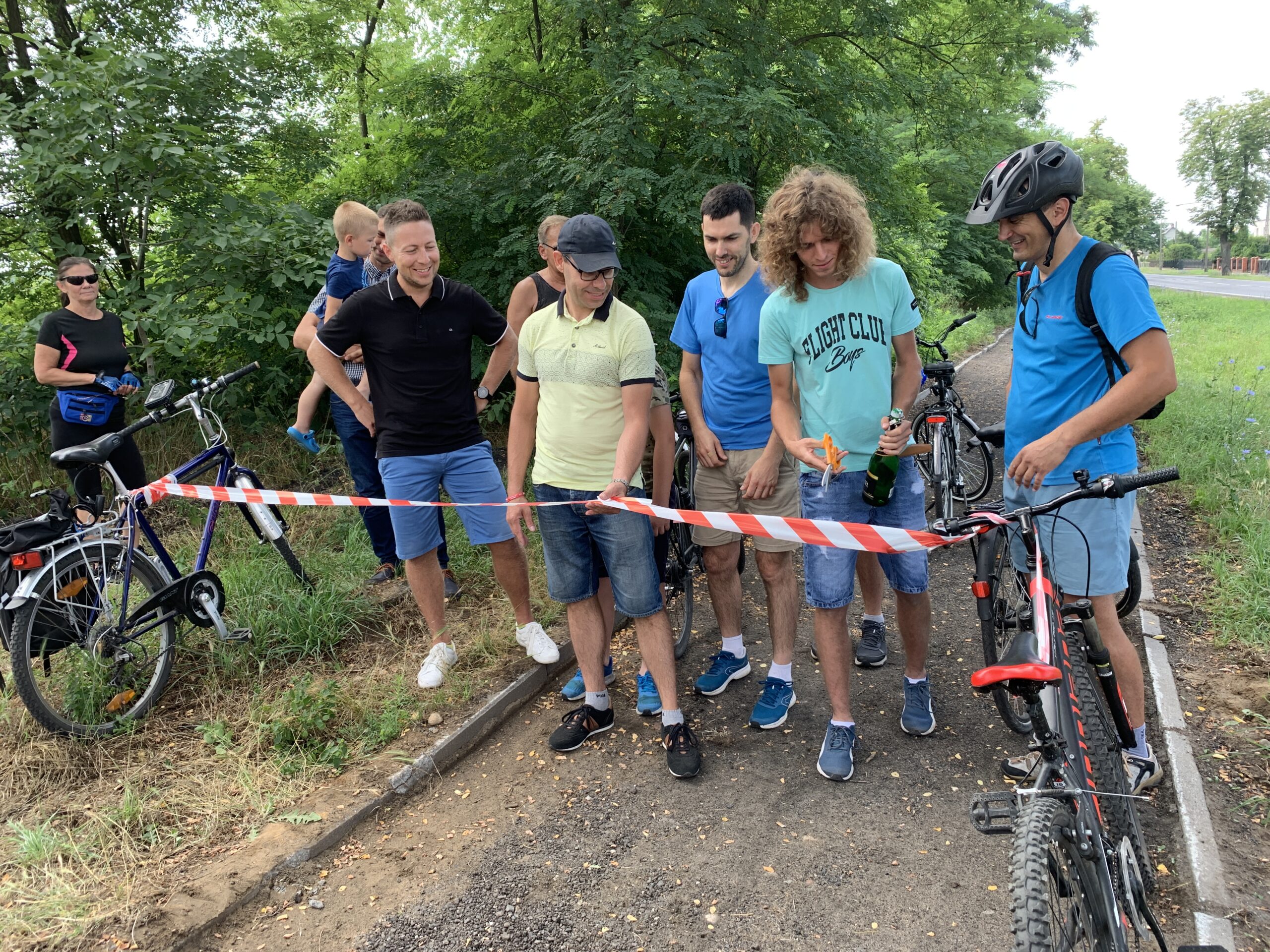 3D12BDA0-A0A7-4008-B06D-1CFC205FD9F0