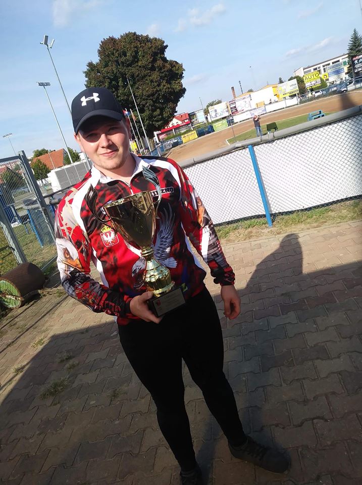 41958031_748961692115412_4792967143358464000_n