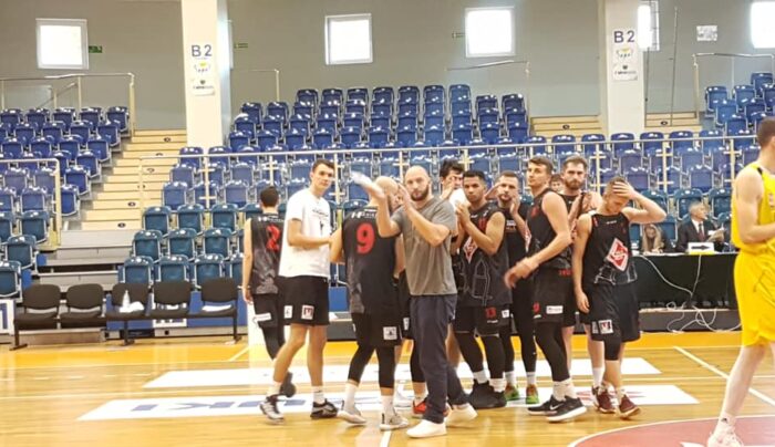 Czerwona latarnia ligi ograła Sklep Polski MKK