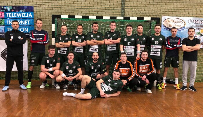 Głodne „Wilki” rozszarpały Borowiaka Czersk!