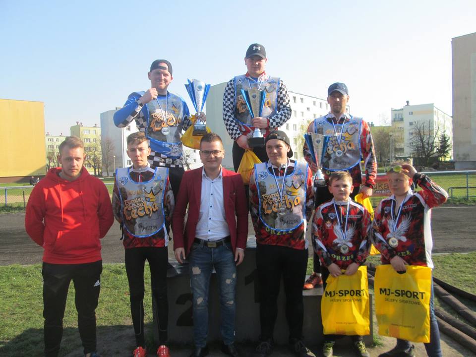 56248110_2037135726412421_1877232945547182080_n