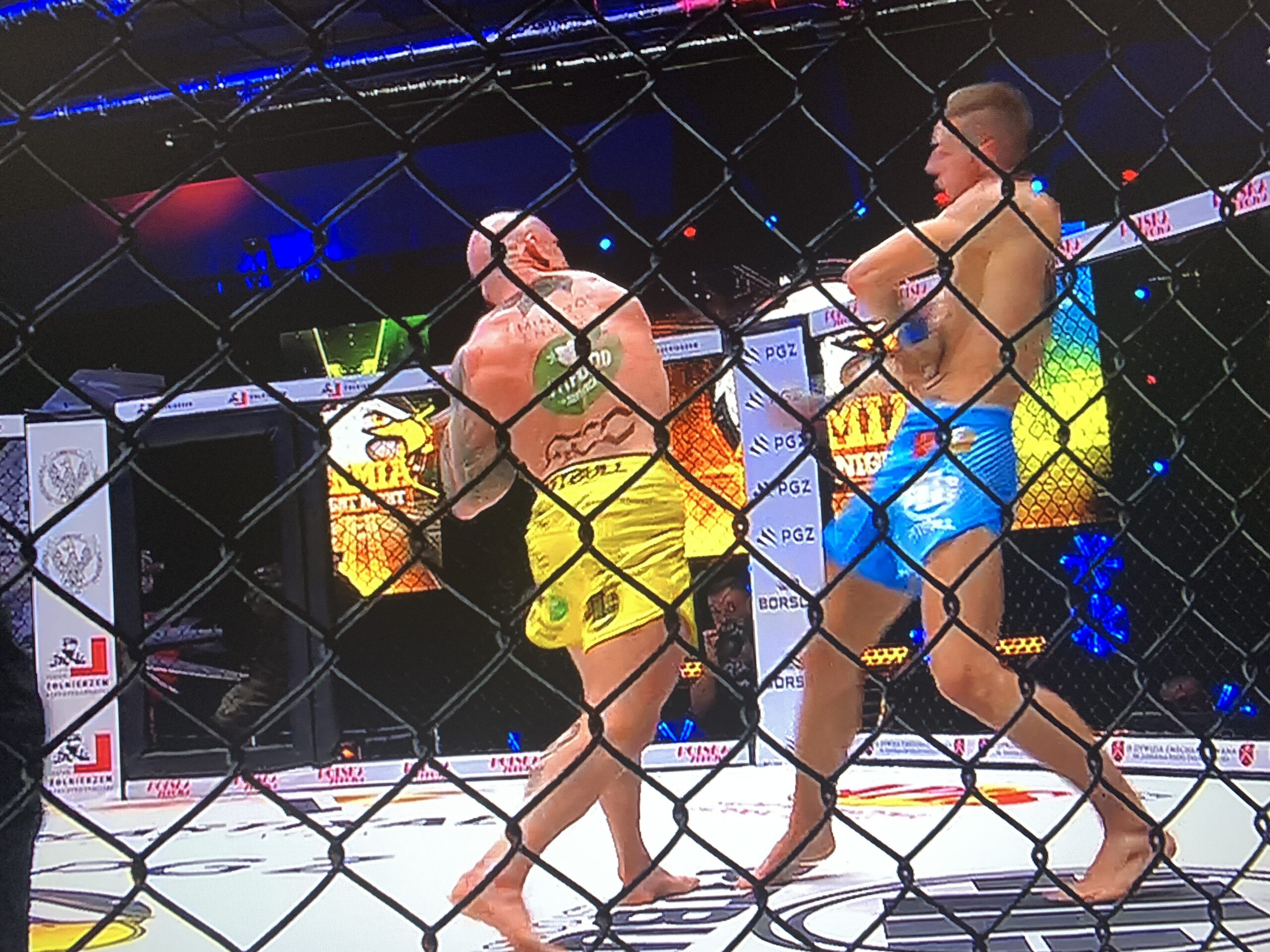 76678794-0DC6-4276-8EB7-224A71FF625D