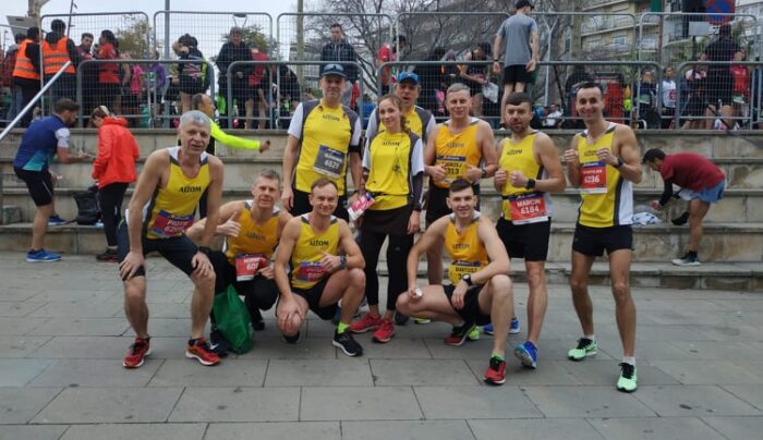 Gnieźnianie pobiegli w półmaratonie w Barcelonie