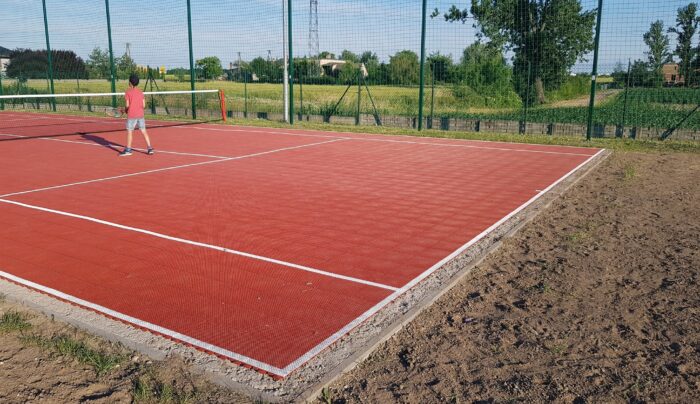 Maria Suplicka: Dlaczego pomimo zakazu pan Tomasz Dzionek postanowił „wypróbować kort”?