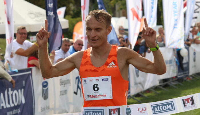Tomasz Szymkowiak z Wrześni zwycięzcą 42. Biegu Lechitów