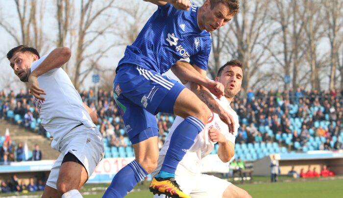 Mieszko wygrywa z Jarotą i jest już wiceliderem!