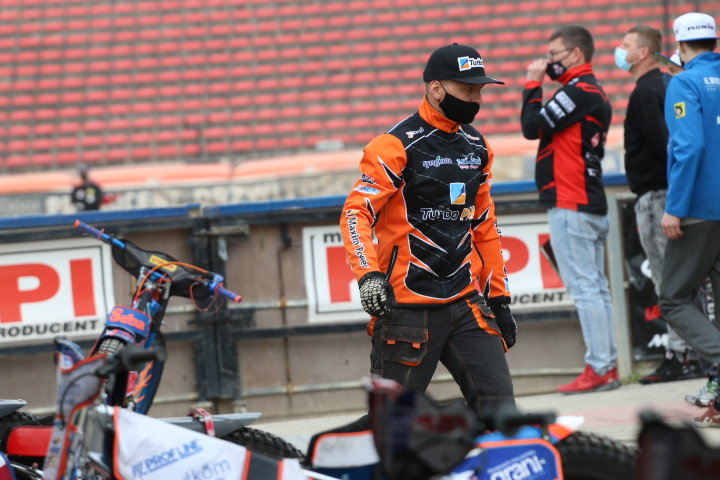 IMP: Tylko Oskar Fajfer jedzie dalej