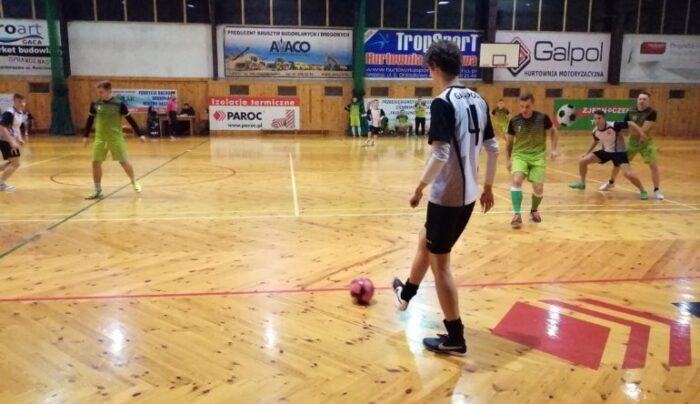 TLPNH: Już tylko jedna drużyna bez porażki