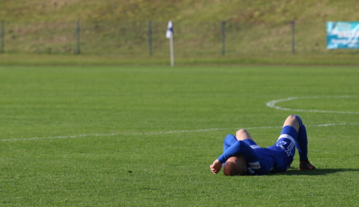 Mieszko zmieciony z boiska w Wągrowcu