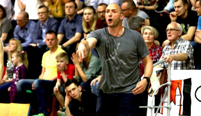 Podkoszowy pilnie poszukiwany!