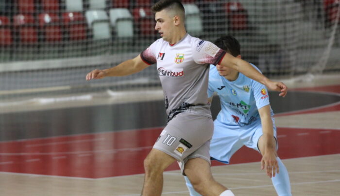 Grinbud KS Gniezno bez szans w Łodzi