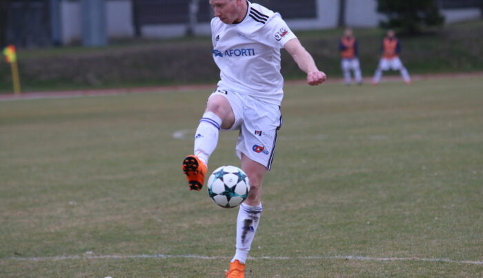 Damian Pawlak ratuje remis biało-niebieskim w ostatnich sekundach