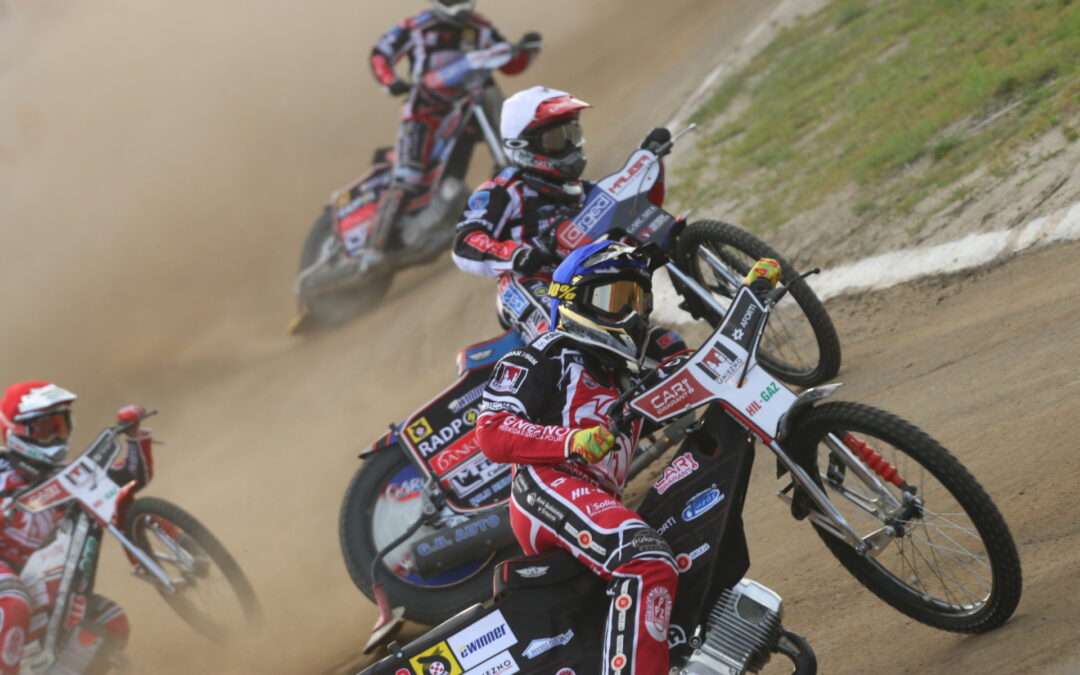 Start – Ostrovia: Oni znów są na fali! Czerwono-czarni górą w derbach [RELACJA]