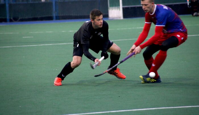 Fatalna ostatnia kwarta załatwiła hokeistów Startu 1954