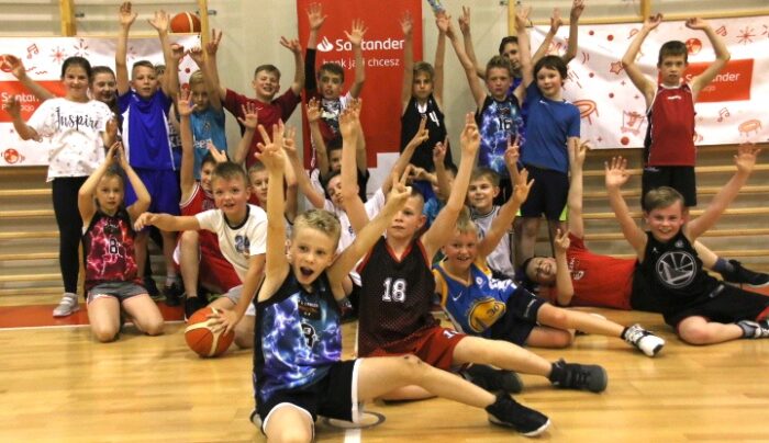 Wrzuć nudę do kosza z Santanderem!