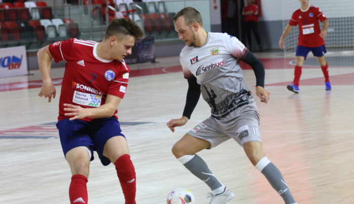 Punkt Grinbud KS-u Gniezno. Dwie bramki Mikołaja Bereźnickiego!