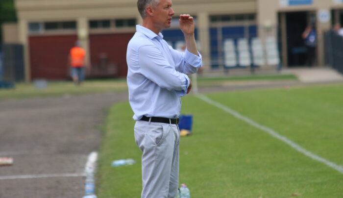 Halo? Czy leciał z nami pilot?