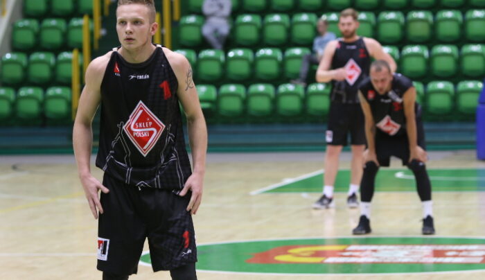 Świetna skuteczność nie wystarczyła. Biofarm wygrał z MKK (relacja)