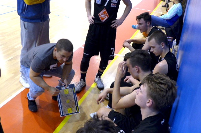 Młodzi koszykarze MKK grają o półfinał MP