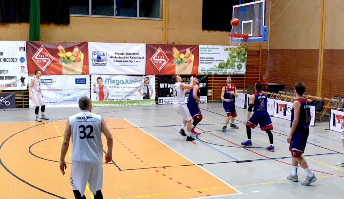 Specjaliści od thrillerów. Sklep Polski MKK wygrywa z Toruniem !