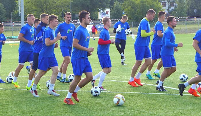 Kolejny podpis w Mieszku. Na treningach pełna mobilizacja.