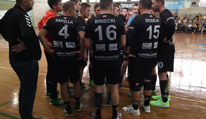 Do trzech razy sztuka. Wilki naostrzyły pazury i rozszarpały Jezioraka!