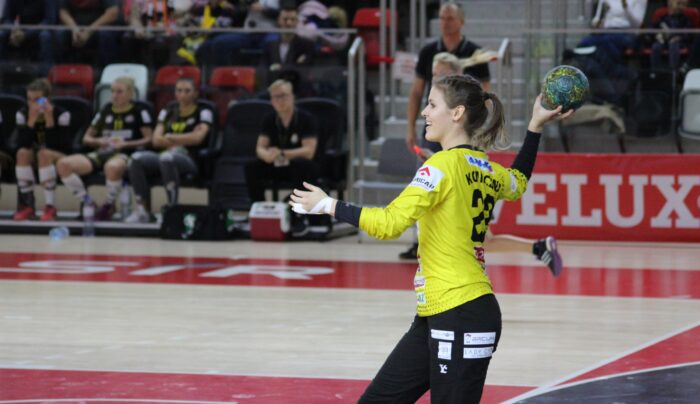 Spektakularna parada Darii Koniecznej. Zobacz, jak wybroniła rzut rywalki!