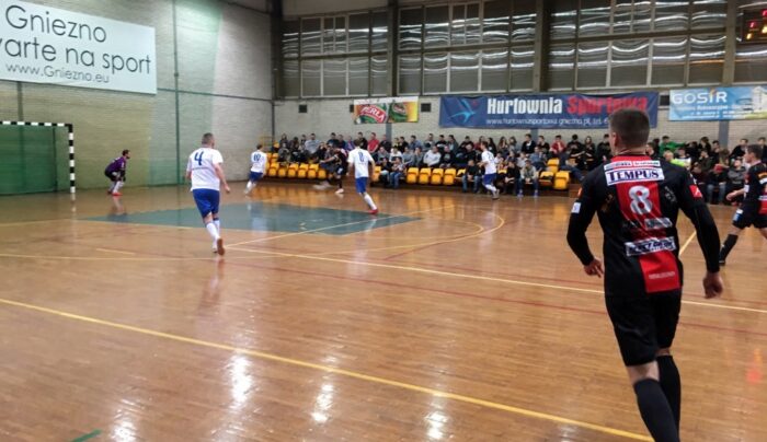 Minimalna porażka futsalistów Mieszka