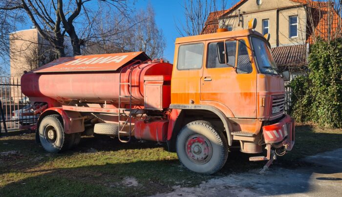 „Kogoś chyba pogięło w klubie”. Kibice wzburzeni ws… polewaczki