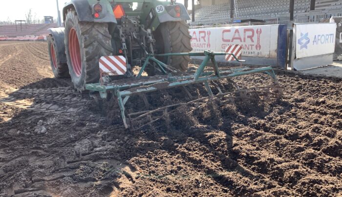 Żużlowa wiosna nadchodzi. Ruszyły przygotowania toru