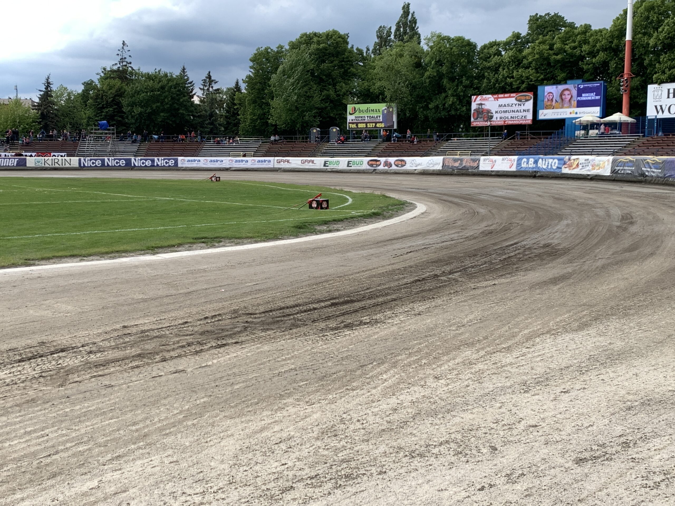 DDFCA2B9-A803-4C97-98BF-DEF67DFC2694