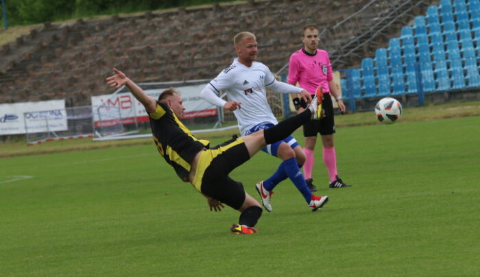 Mieszko pikuje. Gnieźnianie gorsi od LKS