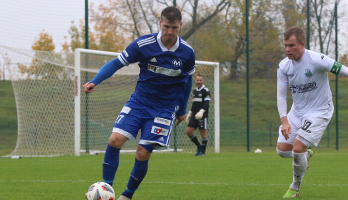 Mieszko coraz pewniejszy. Wygrywa z liderem tabeli