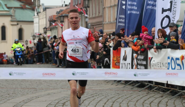 Damian Sitarz zwycięzcą Biegu Niepodległości