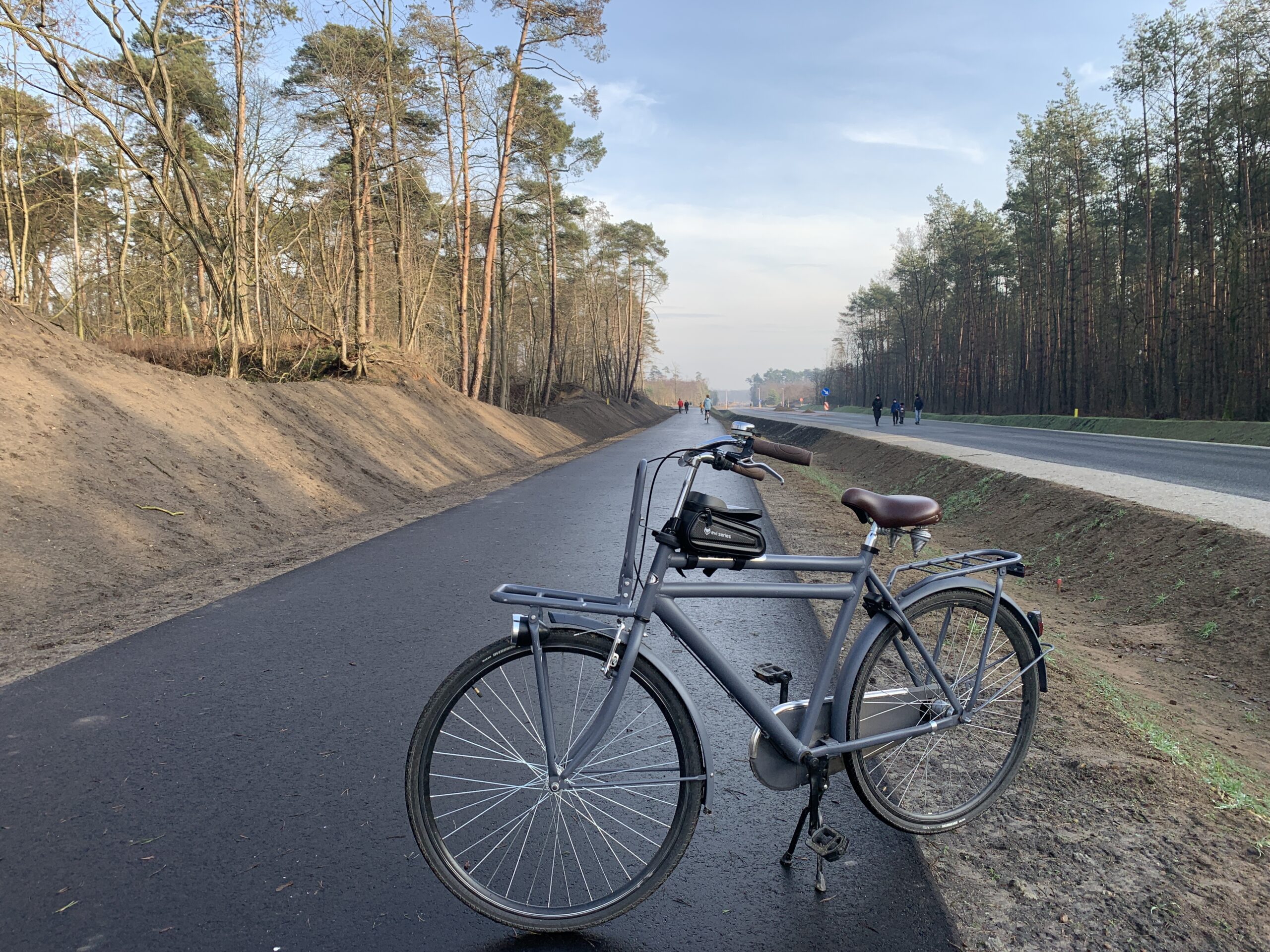 E9A19526-9DE2-4C2C-A236-B58E6C94CD1A