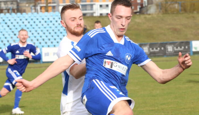 Mecz na szczycie dla piłkarzy Mieszka