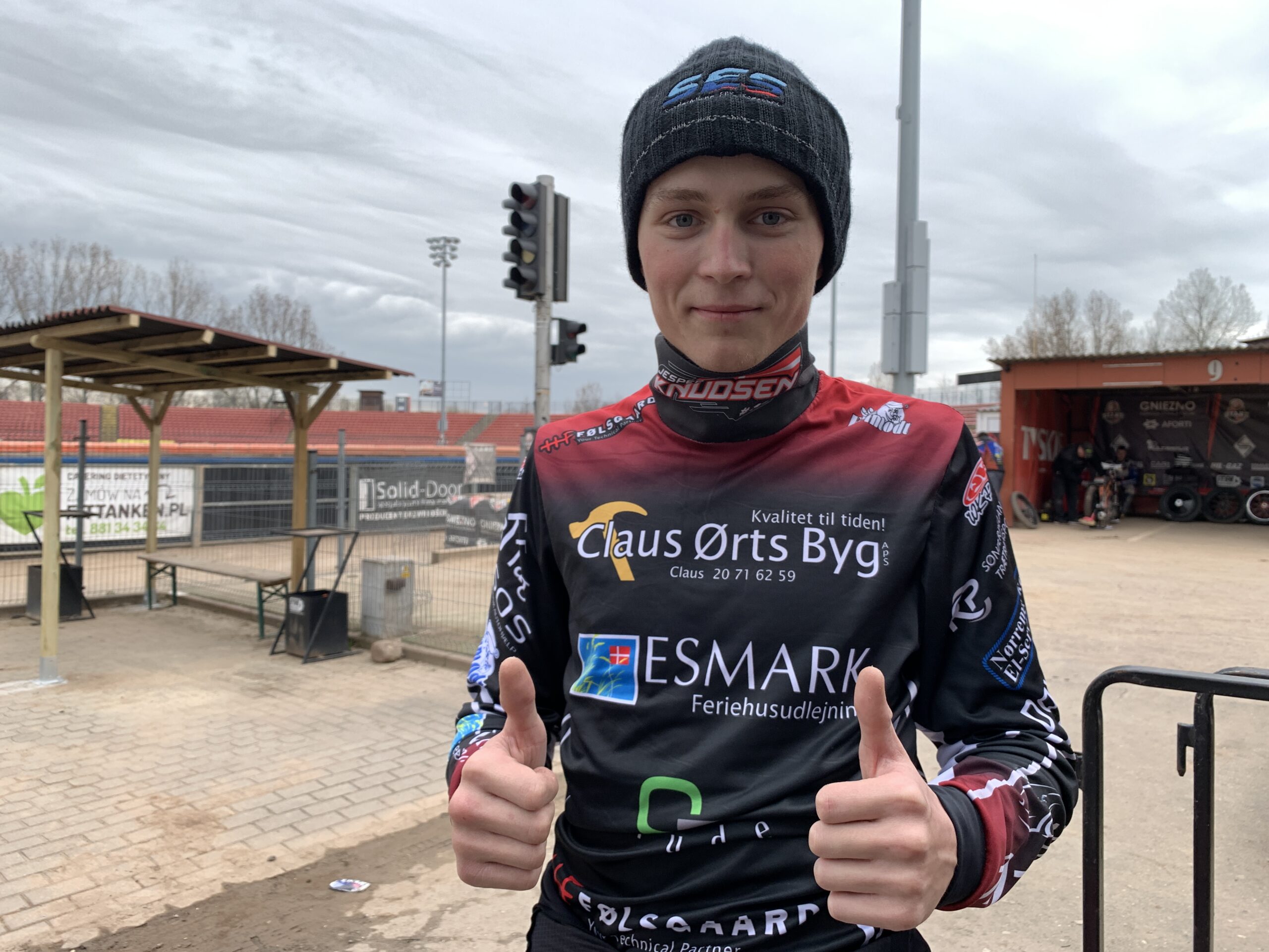 934D806C-9D6C-4669-BF29-B08C140FD2F7