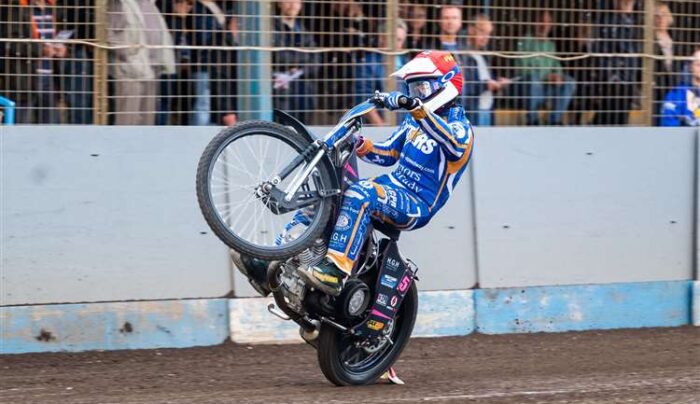 Josh Pickering jednym z liderów Monarchs