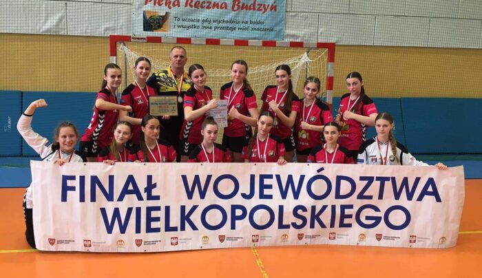 Szczypiornistki SP 12 mistrzyniami Wielkopolski