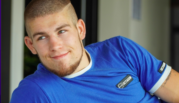 Szymon Karolczyk wygrywa przed czasem