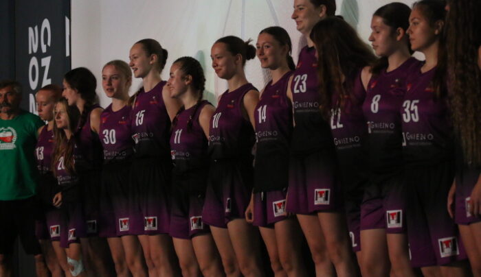 TS Basket triumfuje w jubileuszowym turnieju w Gnieźnie