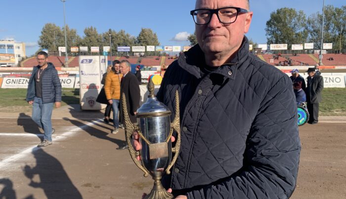 Puchar dla Startu z 1980 roku, znalazł w… antykwariacie