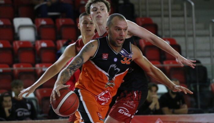 Piąte zwycięstwo z rzędu koszykarzy MKK